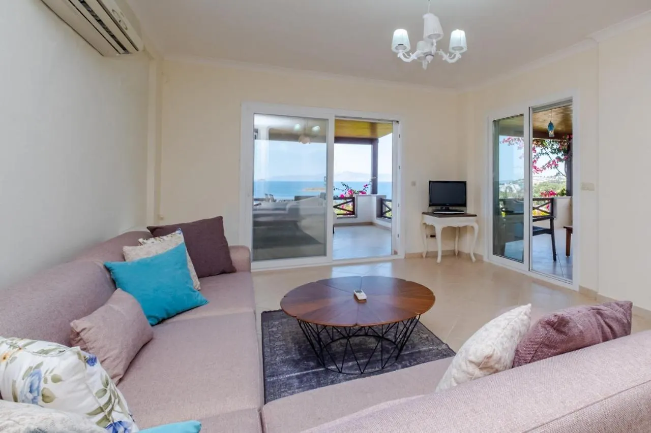 トゥルグトレイスHouse With Sea View And Shared Pool In Bodrumアパートメント
