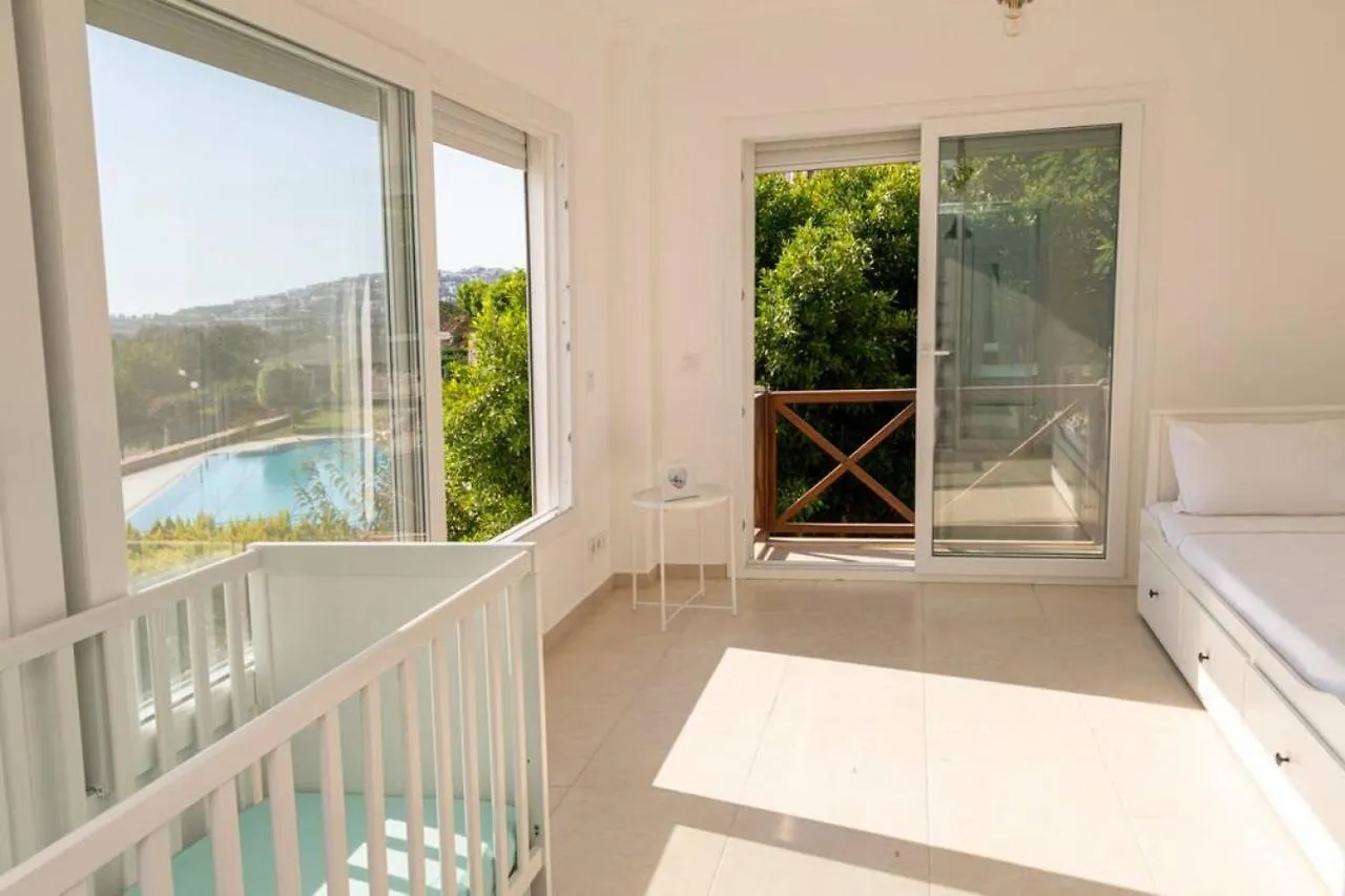 トゥルグトレイスHouse With Sea View And Shared Pool In Bodrumアパートメント アパート