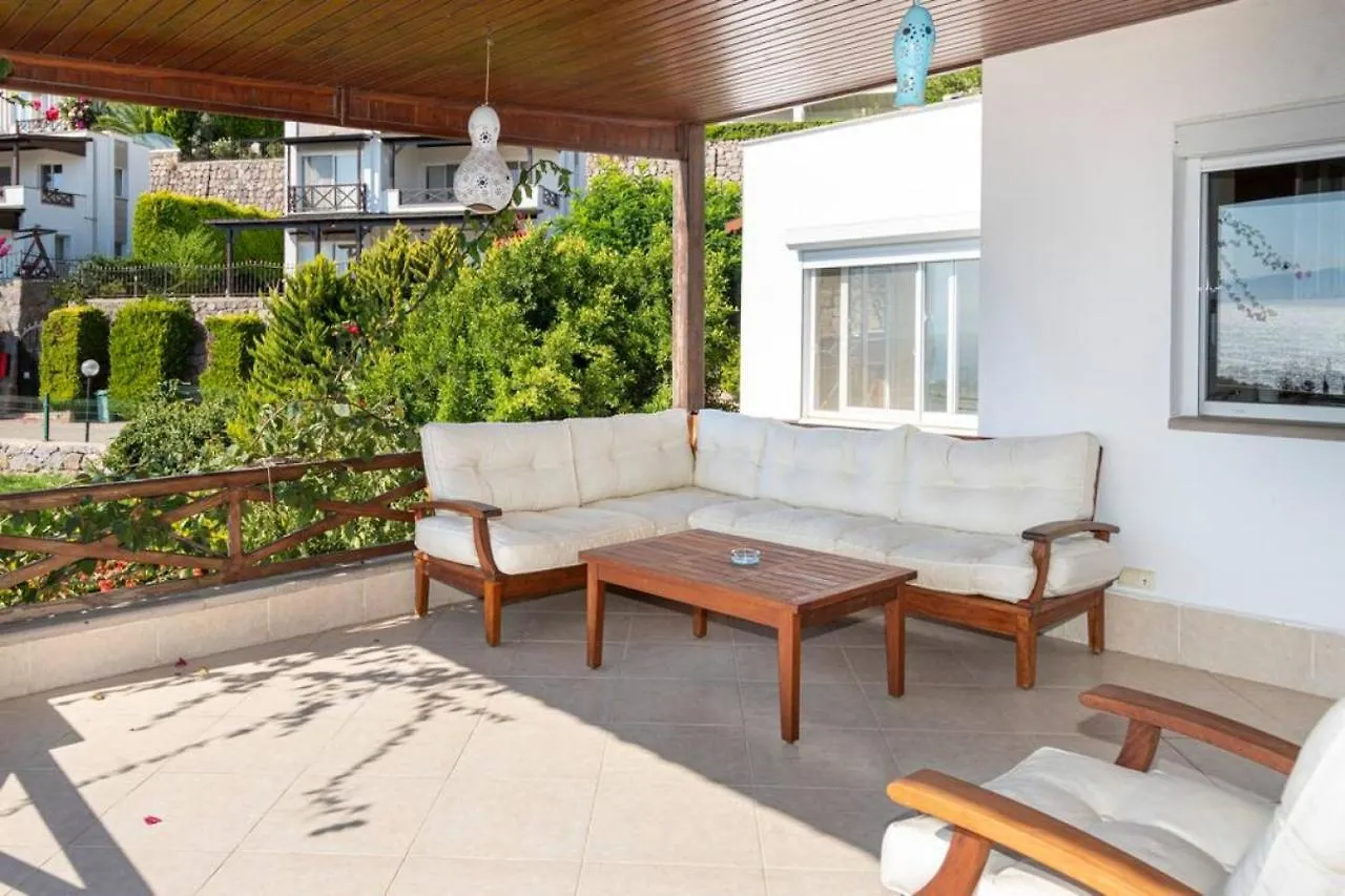 アパート トゥルグトレイスHouse With Sea View And Shared Pool In Bodrumアパートメント トルコ